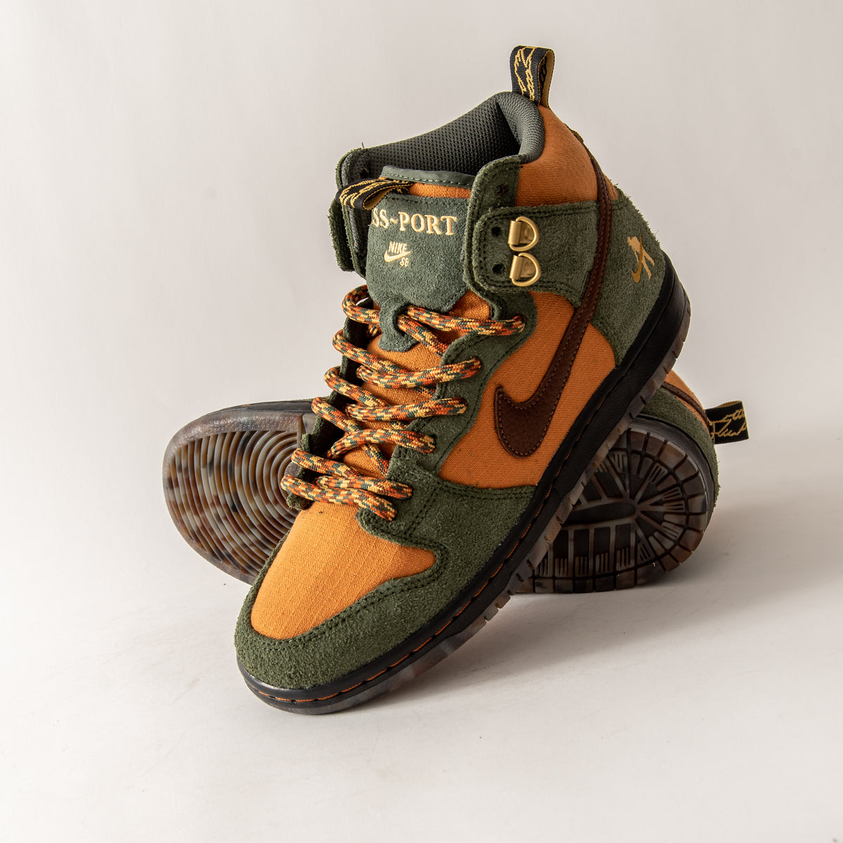 Nike SB - Dunk High Pro QS (Pass-Port)