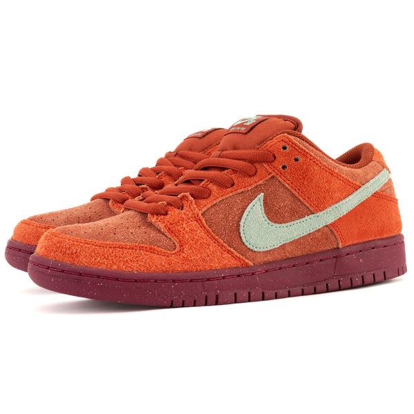 Nike SB - Dunk Low Pro (Mystic Red/Rosewood) – 303boards.com