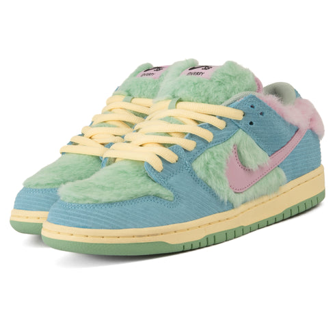 Pink yellow and blue nikes on sale