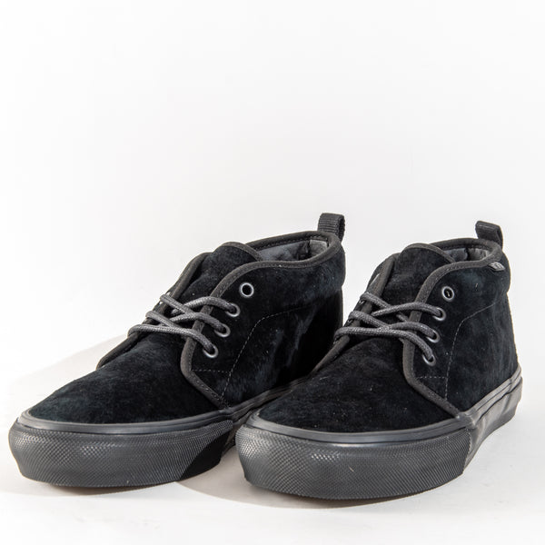 Vans chukka hotsell boot black suede